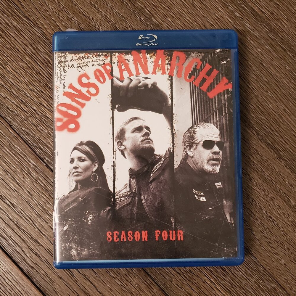 Sons Of Anarchy Season 4 Blue Ray DVD movie set + bonus Target exclusive DVD